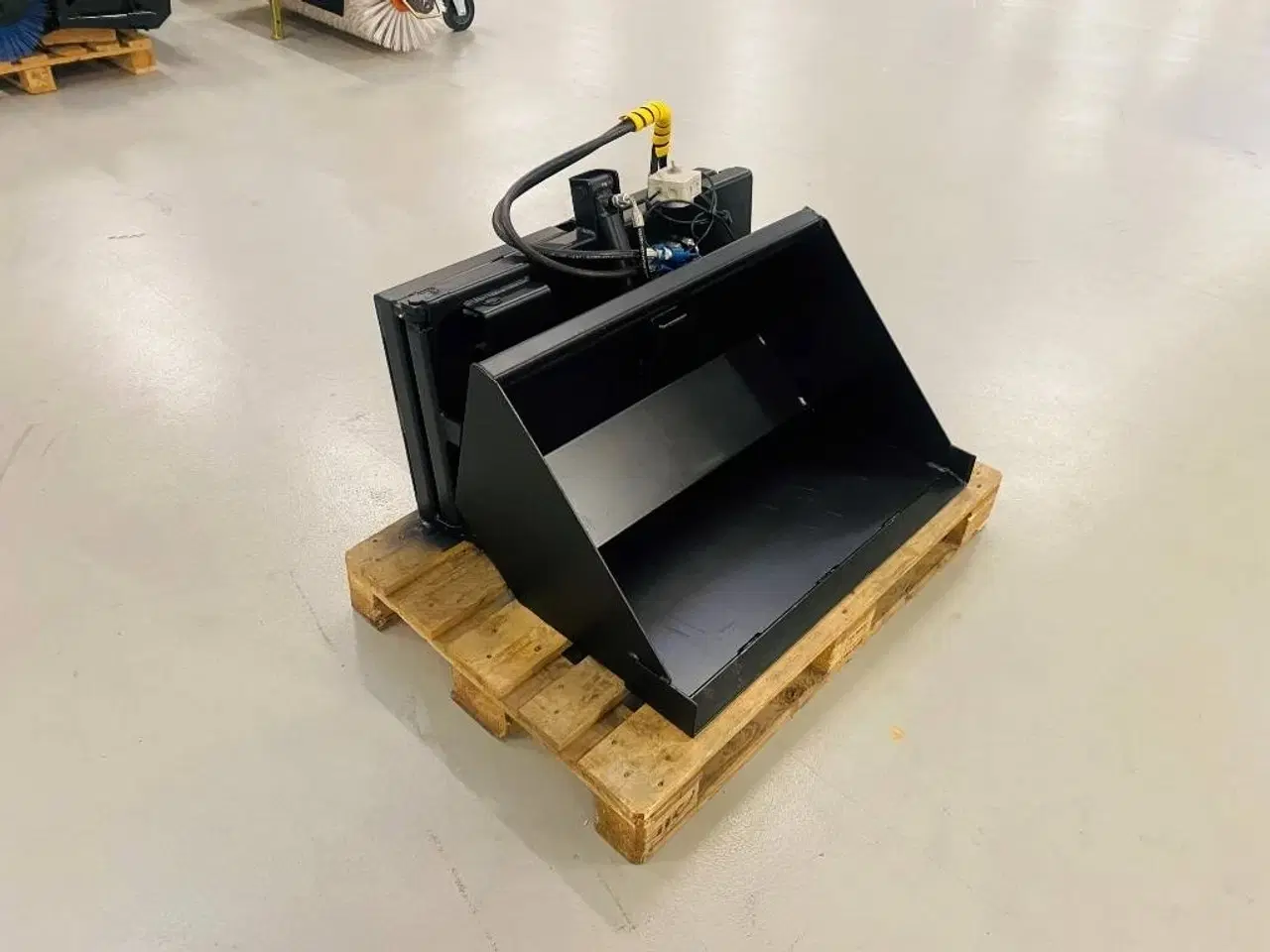 Billede 1 - Avant Sidetipskovl 95 cm