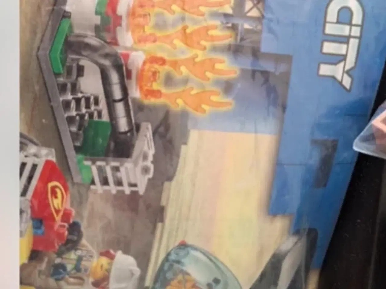 Billede 2 - LEGO City Brandmandssæt Helikopter og Bil 60248