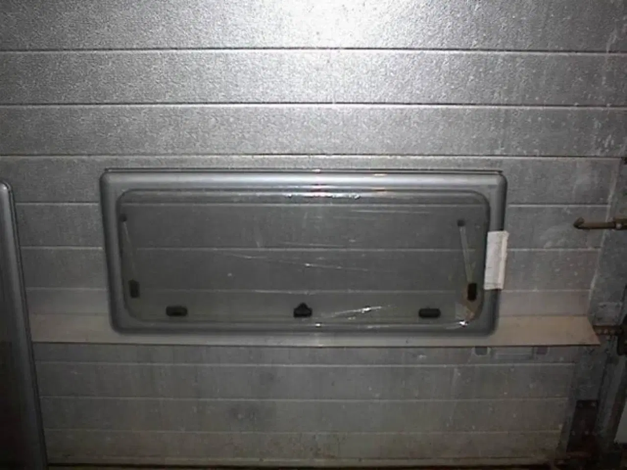 Billede 1 -   Hymer Oplukkelig Rude