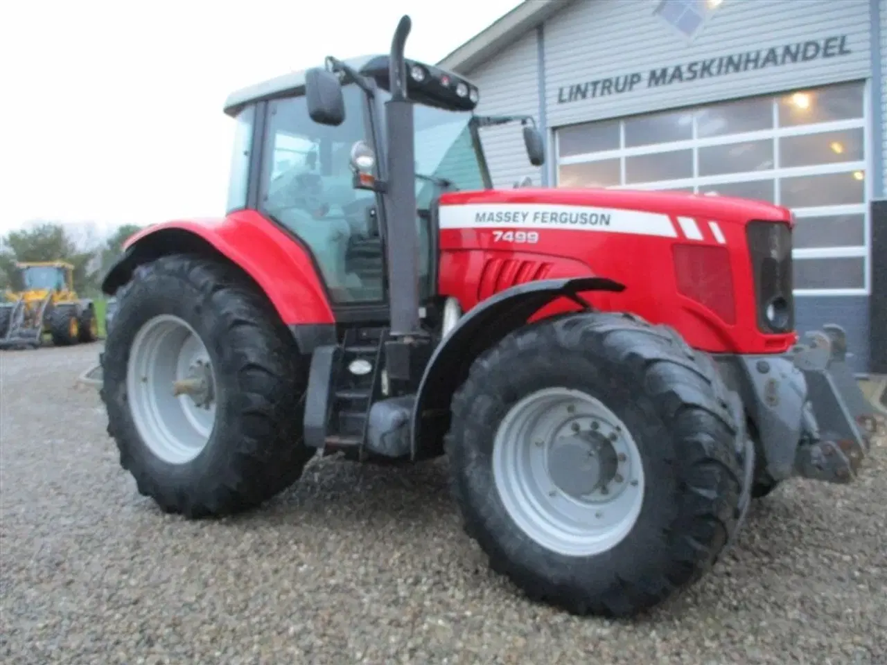 Billede 16 - Massey Ferguson 7499 Dyna VT med frontlift, affejederet foraksel og affejederet kabine på