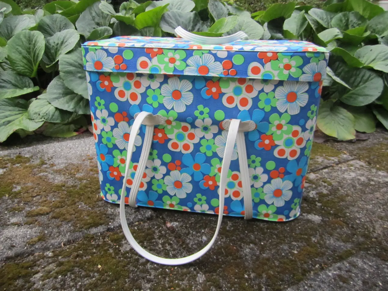 Billede 3 - VINTAGE KØLETASKE MED BLOMSTER.