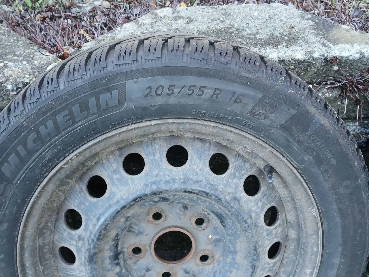 Billede 2 - vinterdæk på fælge.