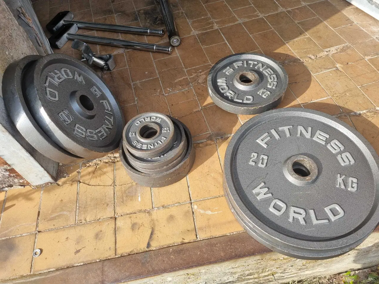 Billede 3 - Stativ plus 107,5kg metal plates