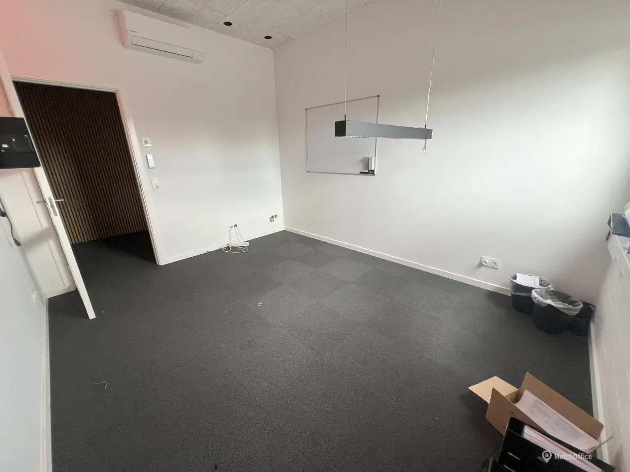 Billede 8 - Lejemål med virkelig gode adgangsforhold og vendearealer, beliggende i Viborgs nordlige del, tæt på ringvejen.