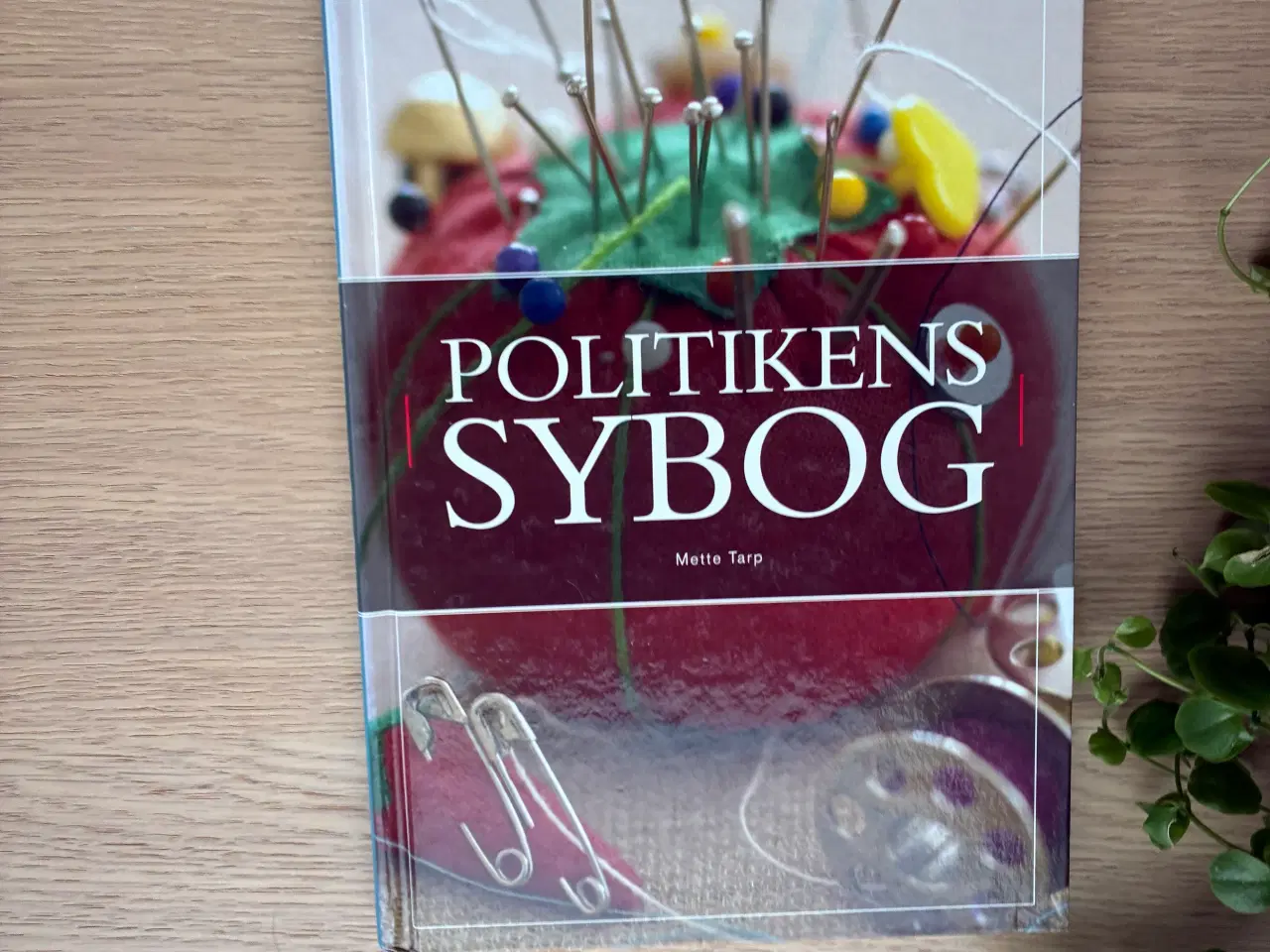 Billede 1 - Politikens SYBOG  af Mette Tarp