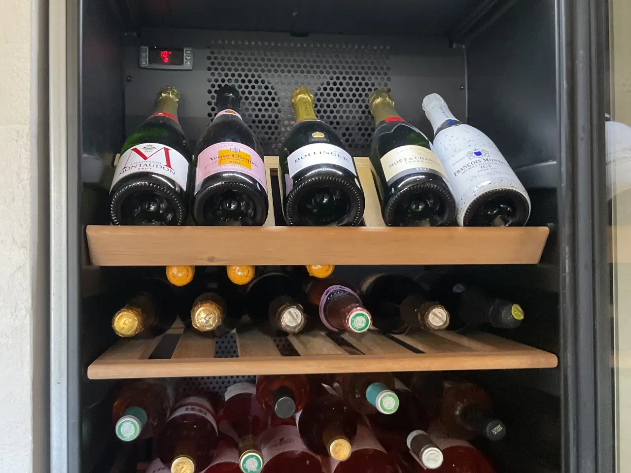 Billede 4 - NY PRIS: Stort og eksklusivt Bosch vinkøleskab