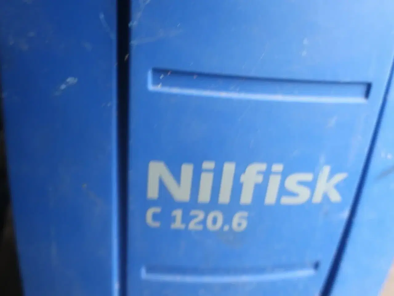 Billede 3 - Højtryksrenser og varmeblæser NILFISK og MAKITA