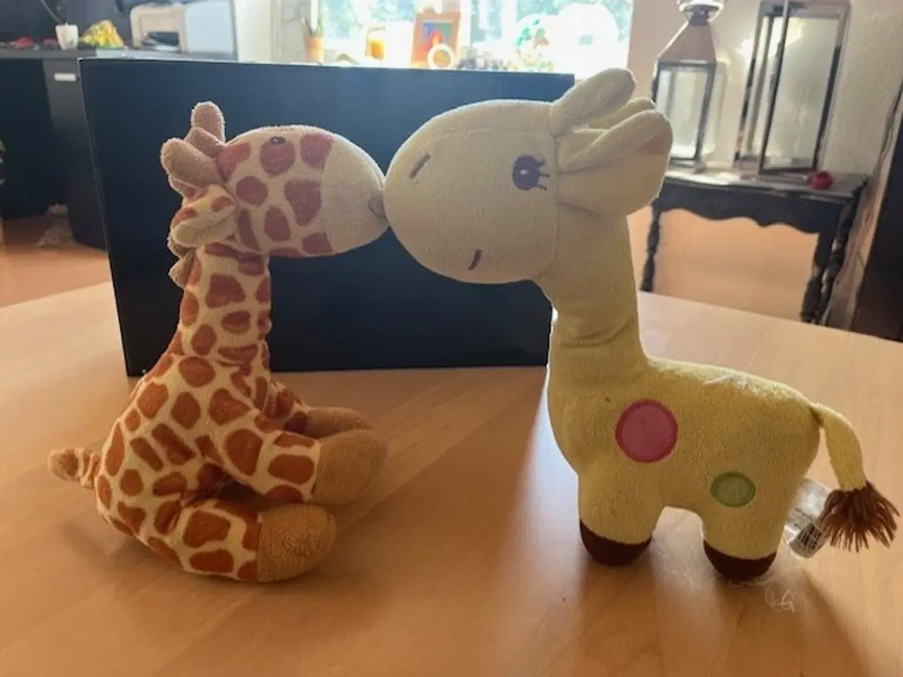 Billede 1 - Små søde bamse-giraffer. 