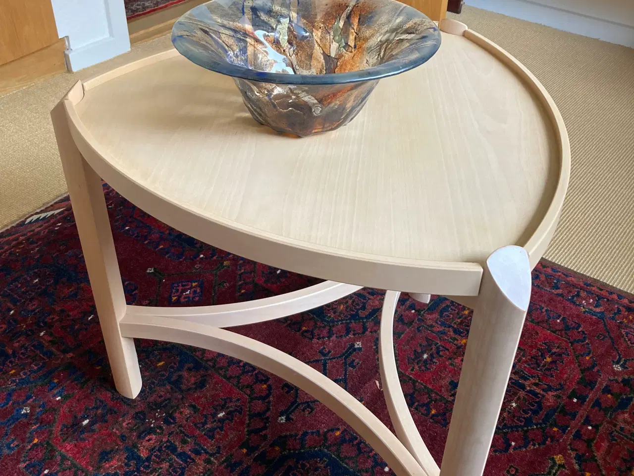 Billede 2 - Småbord i lys bøg