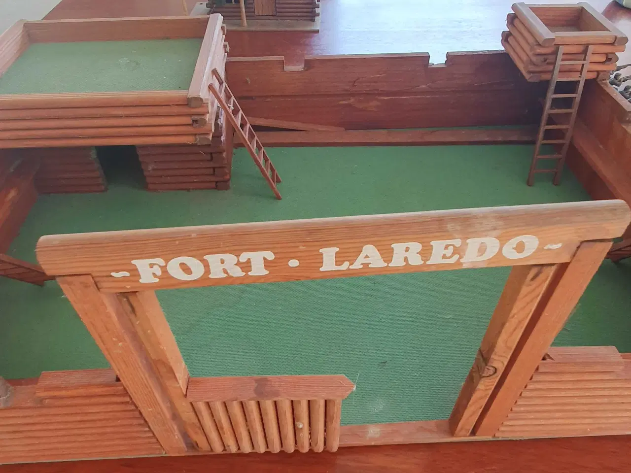 Billede 5 - Laredo fort +fogur
