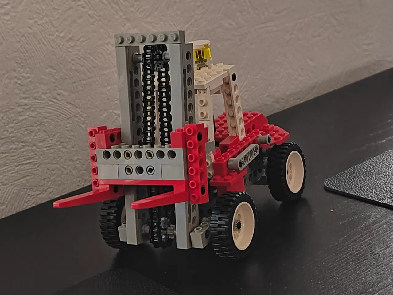 Billede 1 - LEGO Technic 8835 - Forklift