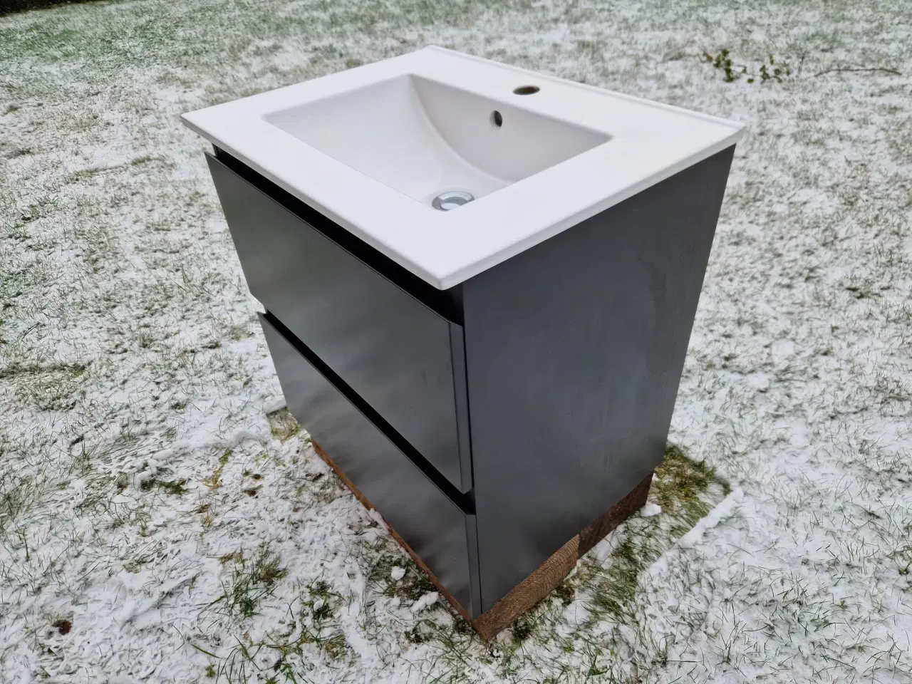 Billede 3 - NY PRIS - Vaskeskab med porcelænsvask