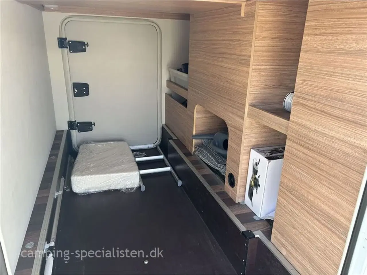 Billede 11 - 2023 - Weinsberg Pepper Edition MEG 640 Mercedes   Weinsberg Pepper Edition 640 MEG model 2023 - Mercedes-Benz - Se den nu hos Camping-Specialisten.dk