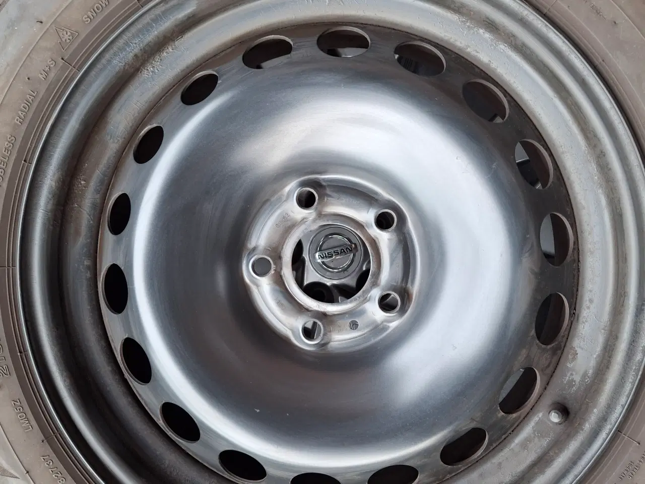 Billede 1 - Bridgestone Blizzak vinterdæk med fælge 215/65 R17