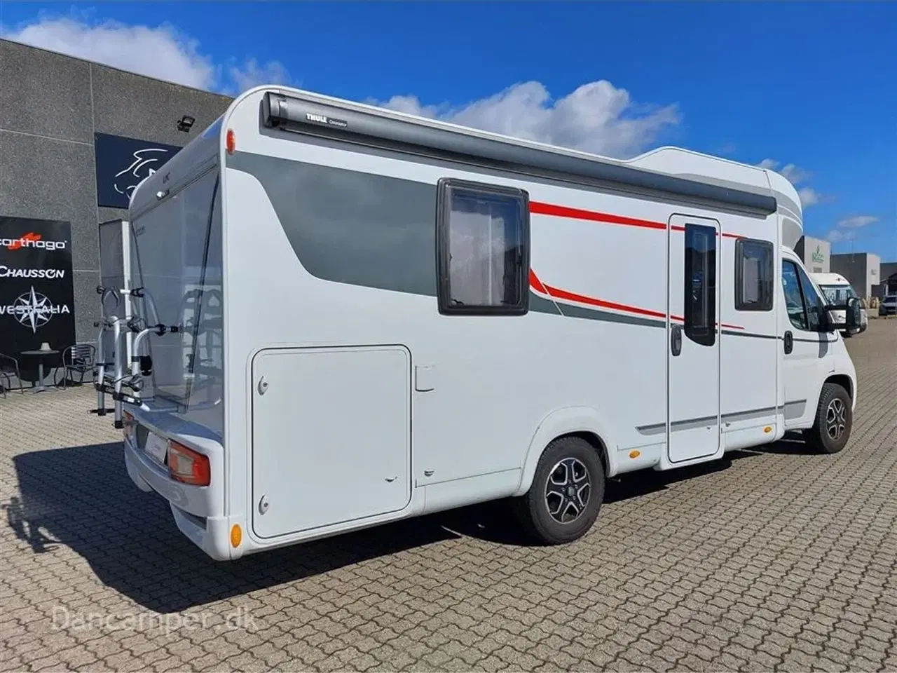 Billede 2 - 2024 - LMC Tourer H 720 Lift   LMC Tourer H 720 Lift, 140 Hk, 9-trins aut., El-støttefødder, vandbåren varme i gulvet samt blæsevarme - en god vintervogn