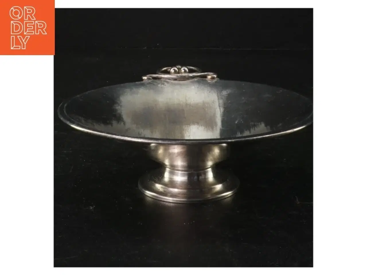 Billede 1 - Sølvfarvet bakke med lysmanchet (str. Ø 16 cm)