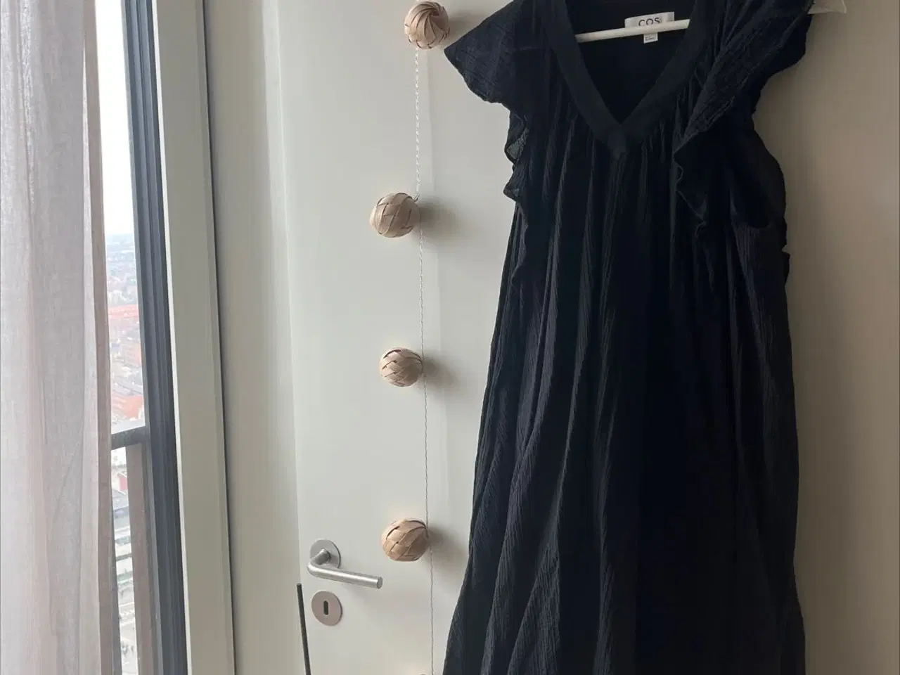 Billede 2 - COS dress used twice