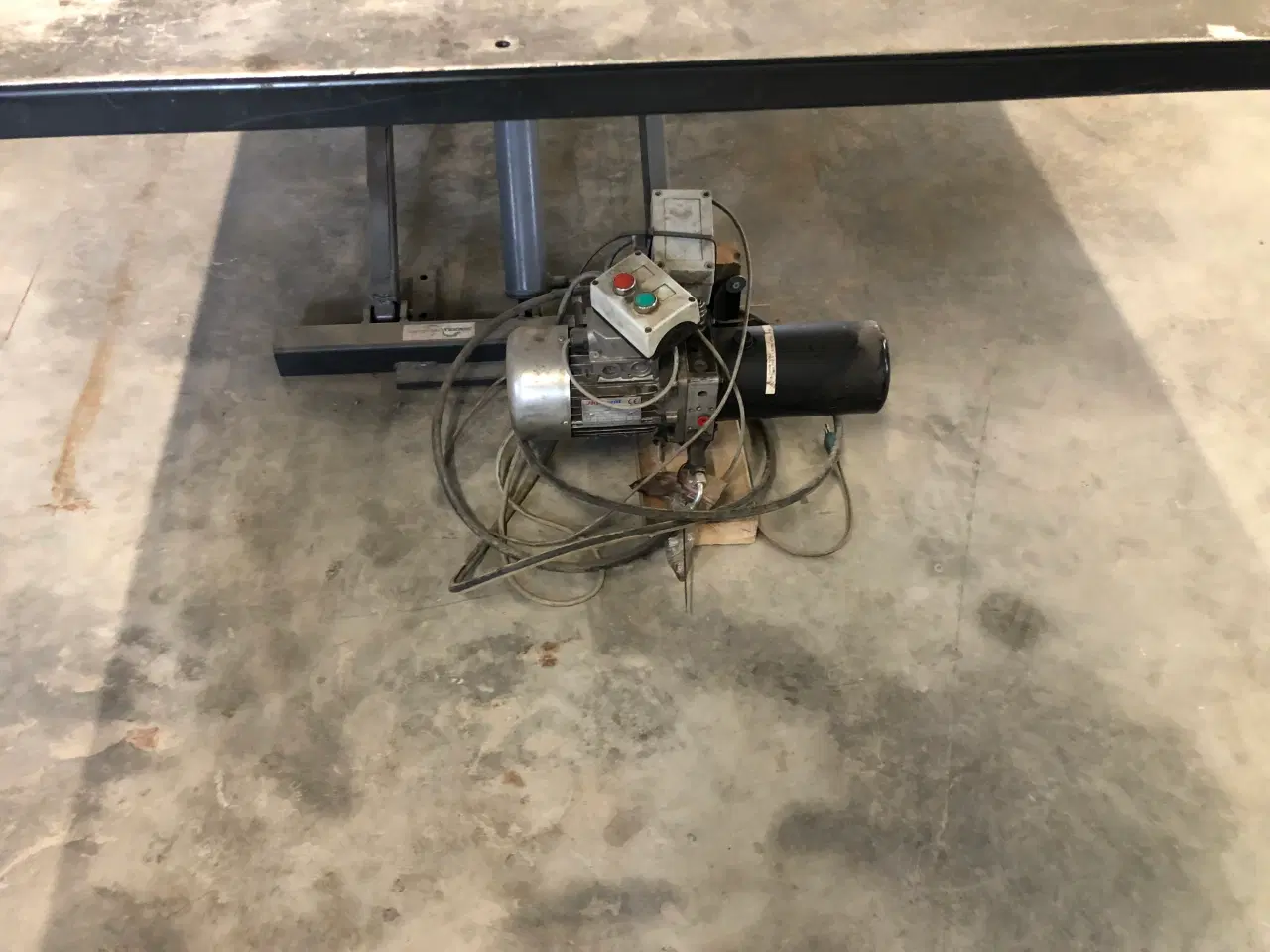 Billede 2 - Hæve sænke arbejdsbord