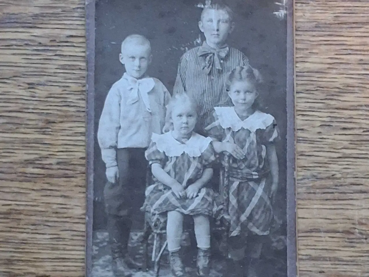 Billede 4 - 4 stk. Antik fotos på karton. 6,5x10cm. 