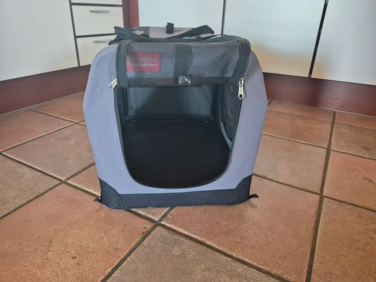 Billede 2 - Hund: kurv, transportkasse, redningsvest og andet