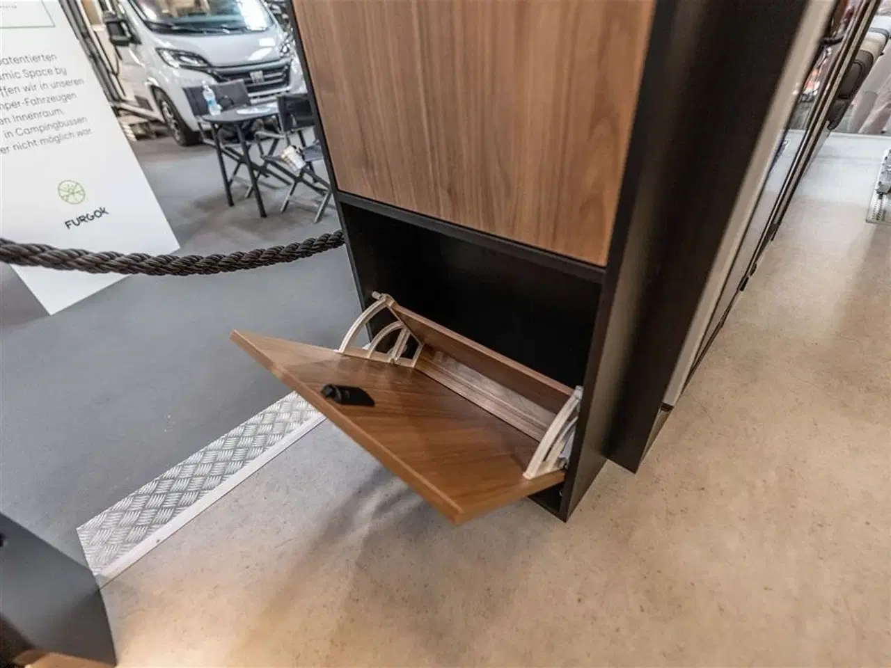 Billede 8 - 2026 - FURGOK   LUKSUS VAN MED LOUNGE OG MEGET PLADS