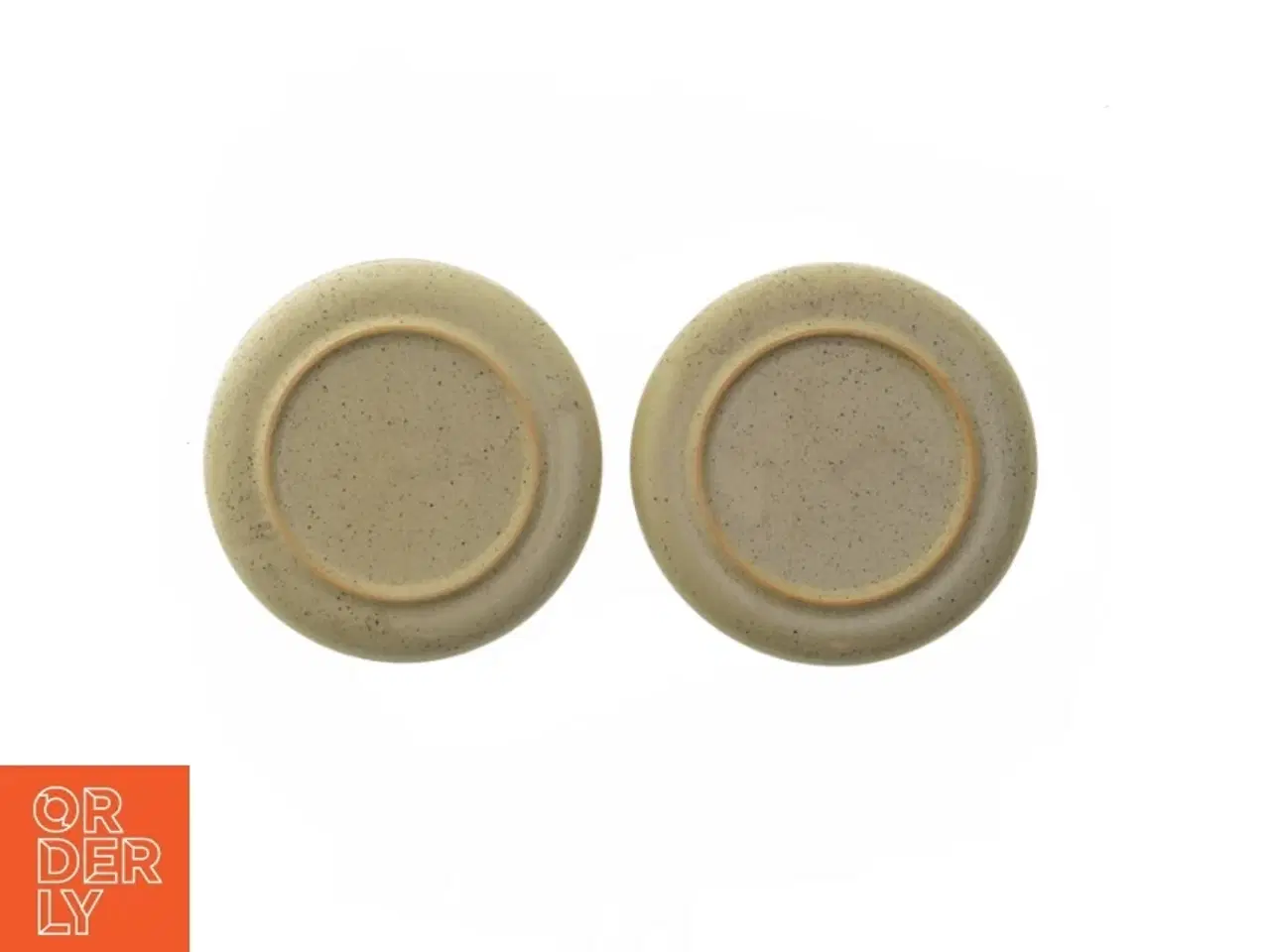 Billede 2 - Sæt af 4 runde tallerkener (str. 4 styk. ø. 16,5 cm)