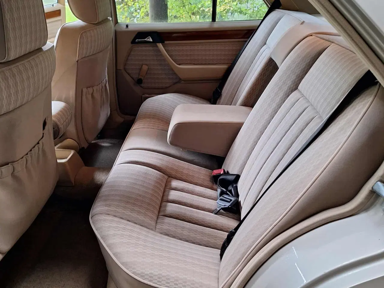 Billede 8 - Mercedes 124 - 250D sælges