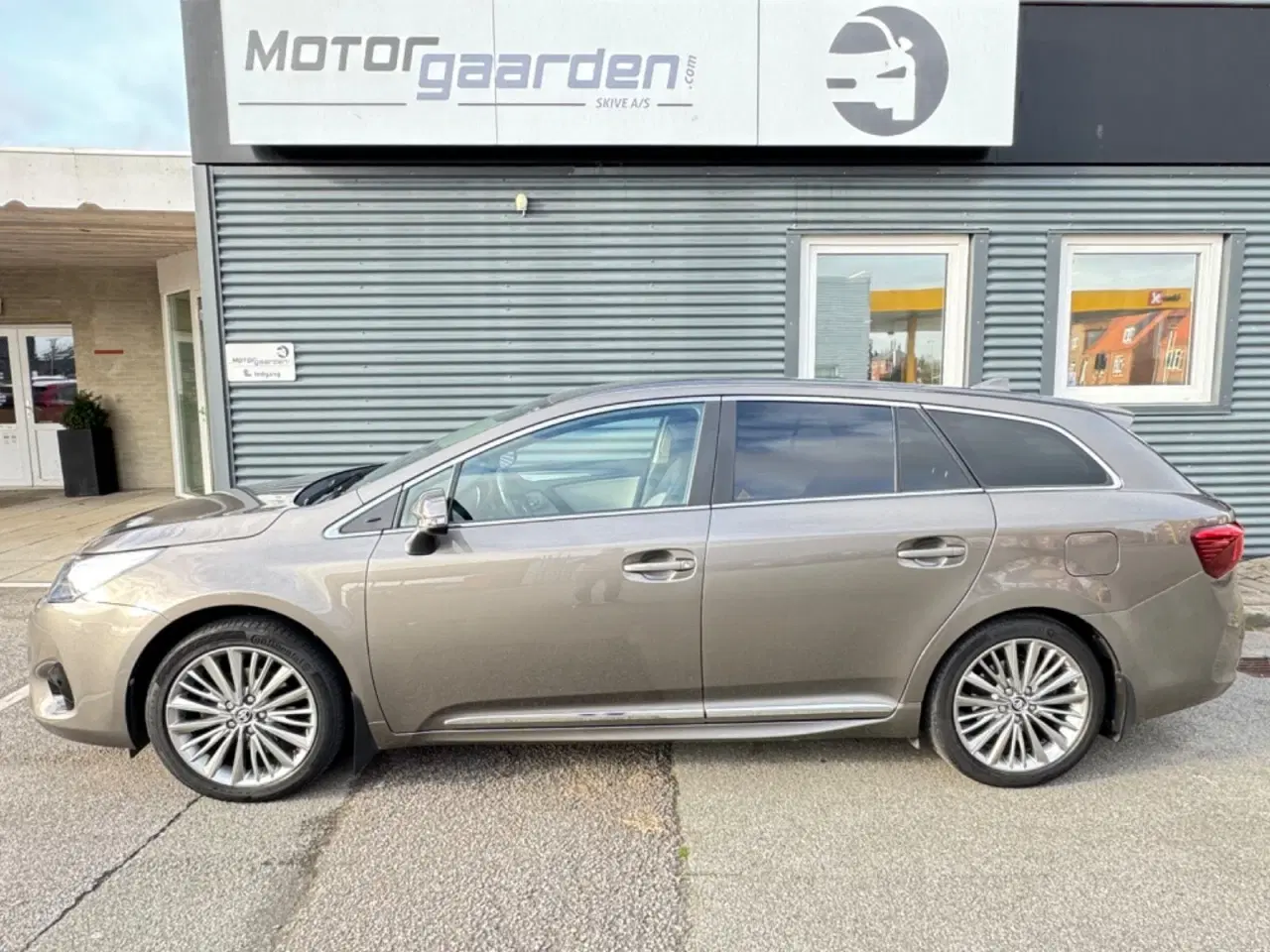 Billede 2 - Toyota Avensis 1,8 VVT-i T2 Premium Touring Sports