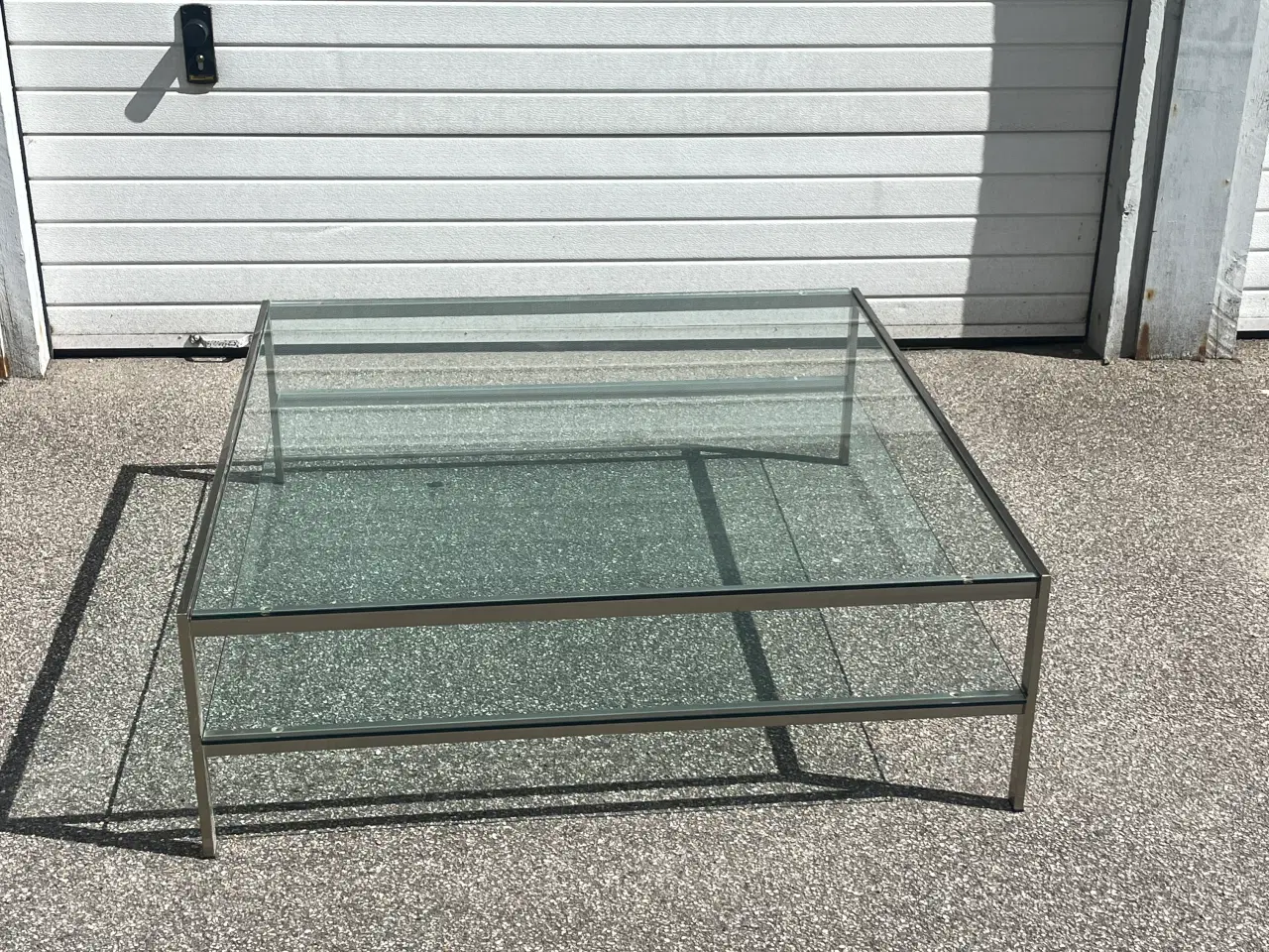 Billede 3 - Kvadratisk glas sofabord med aluminiumsstel