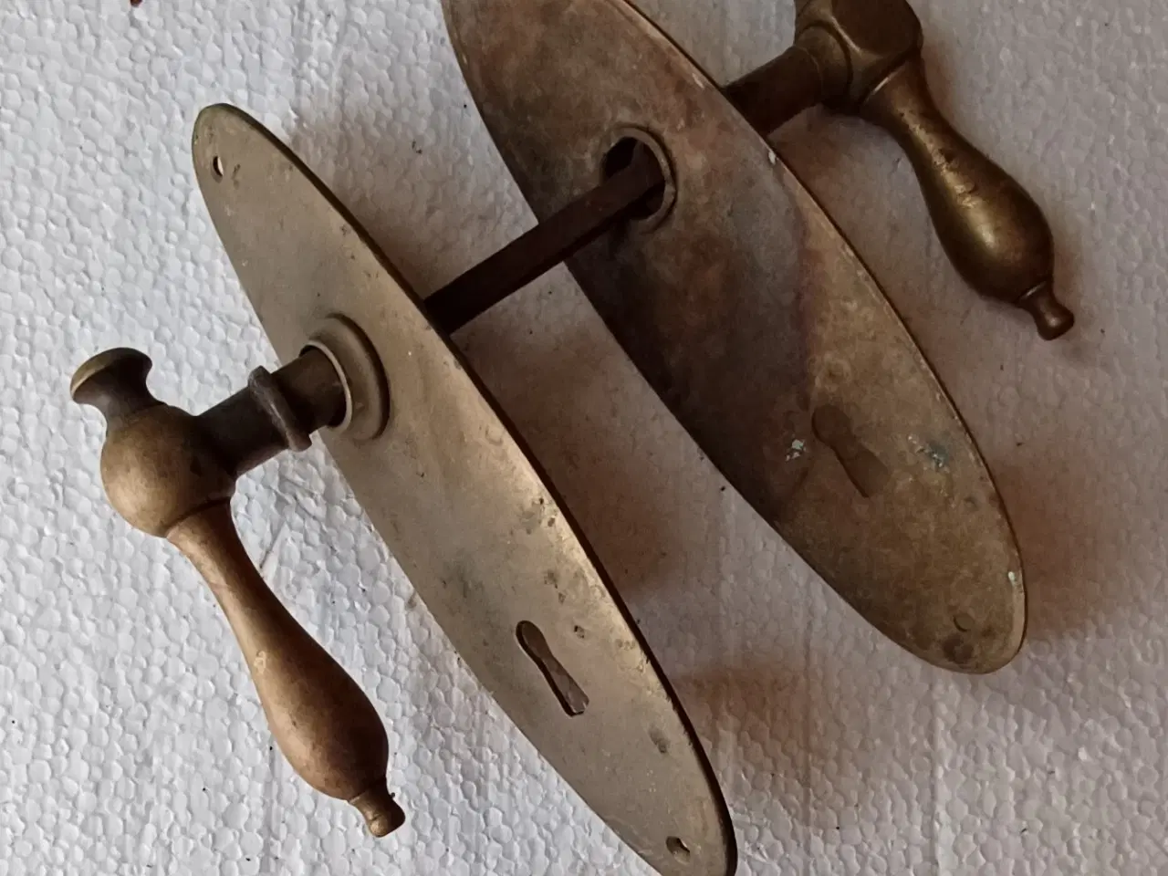 Billede 1 - Antik messingdørgreb, tosidet
