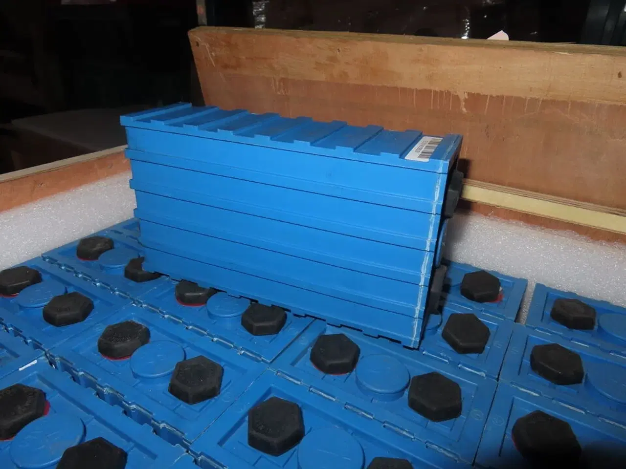 Billede 3 - Kasse med 30 stk lithium ion batterier CALB