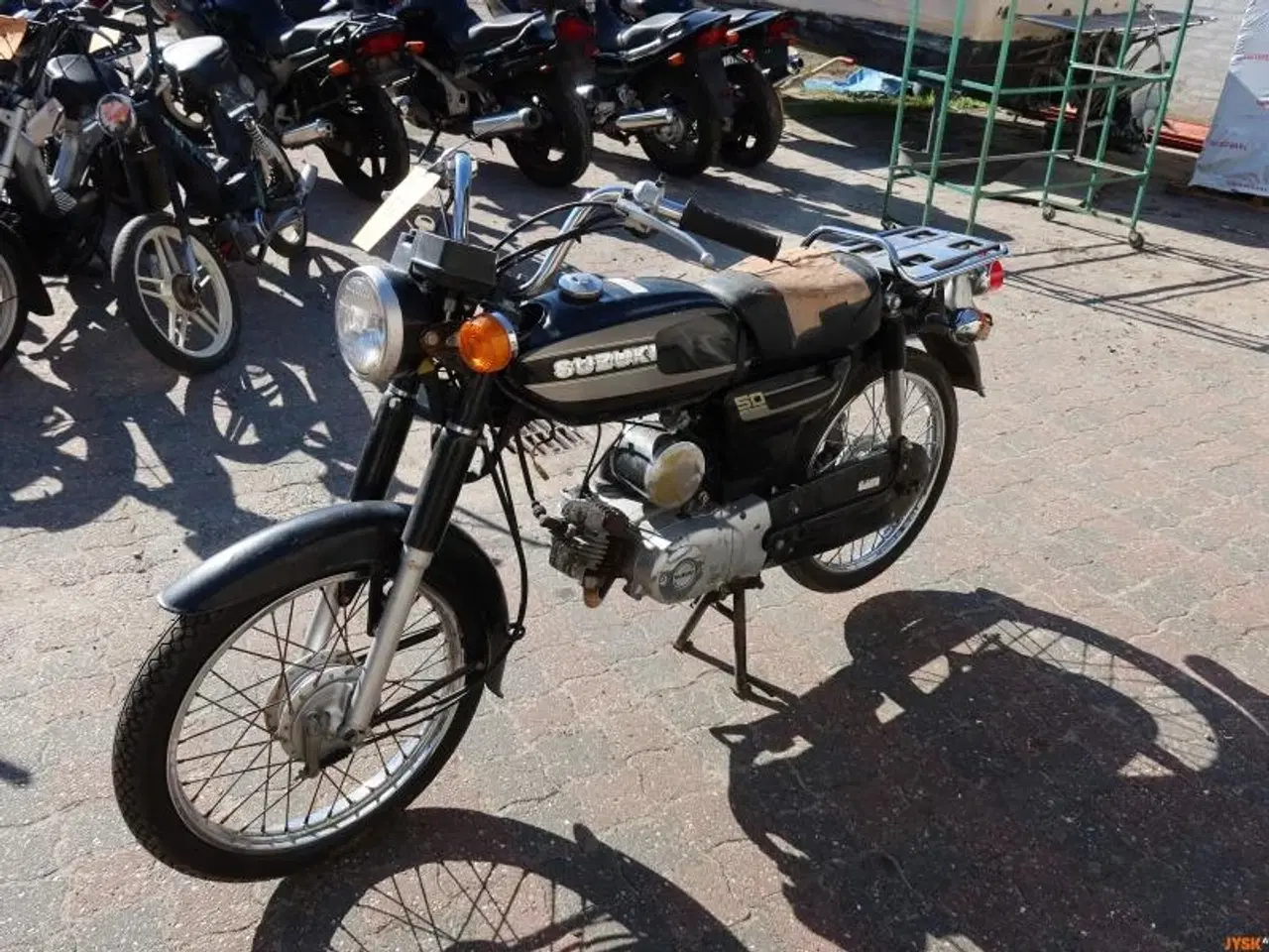 Billede 1 - KNALLERT, Suzuki