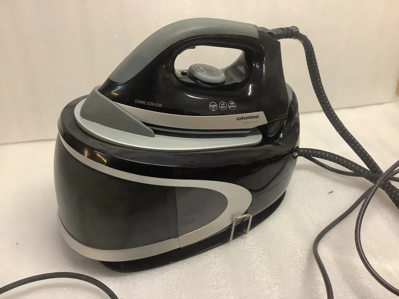 Billede 1 - GRUNDIG dampstation, brugt ganske sparsomt...