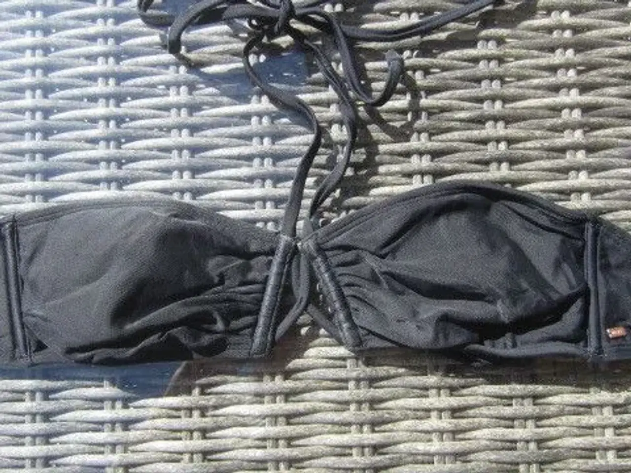 Billede 1 - Str. M, sort bikinitop fra ROXY