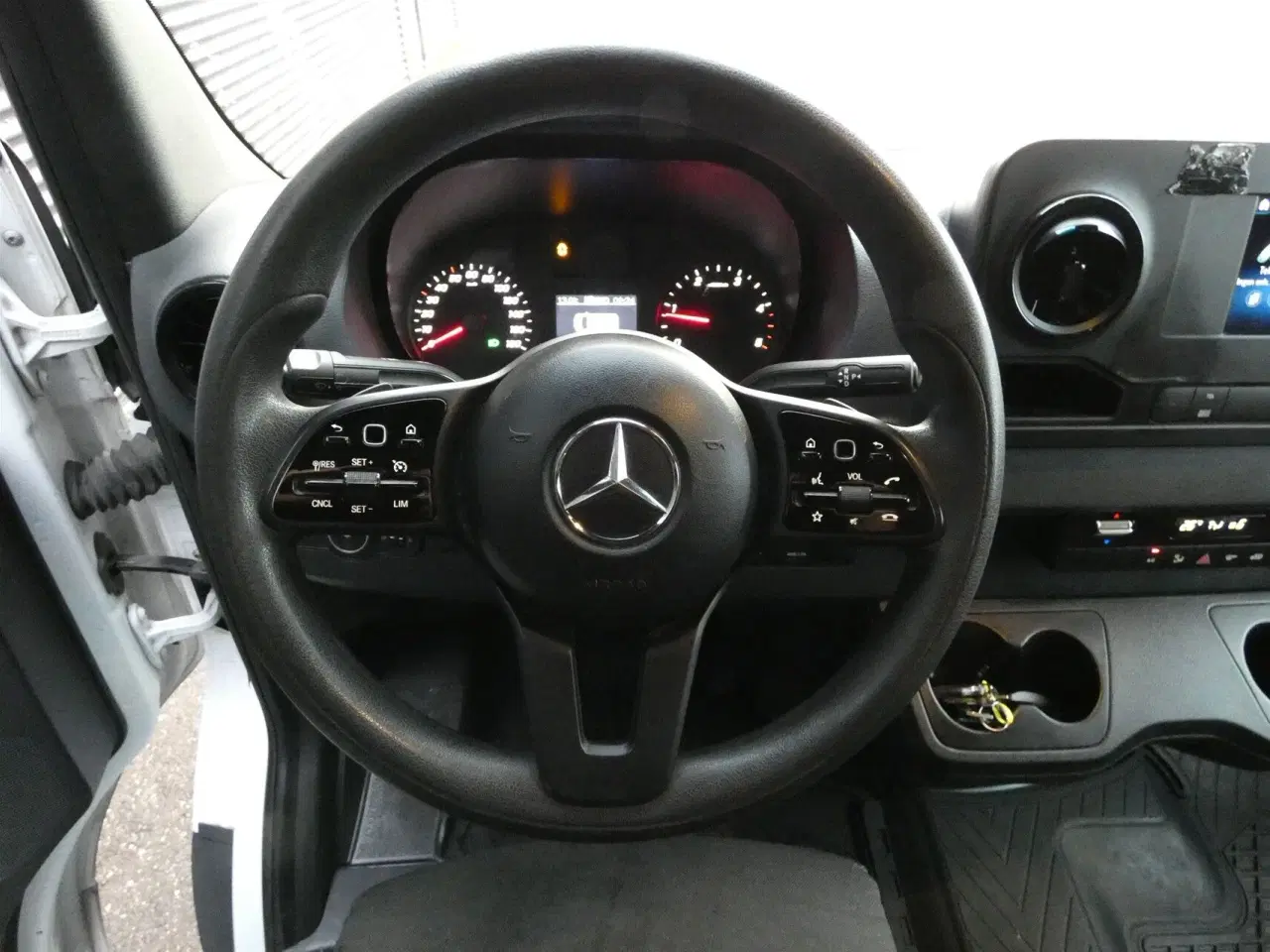 Billede 10 - Mercedes-Benz Sprinter 317 2,0 CDI Alu.kasse m./lift RWD 9G-Tronic 170HK Ladv./Chas. Aut.