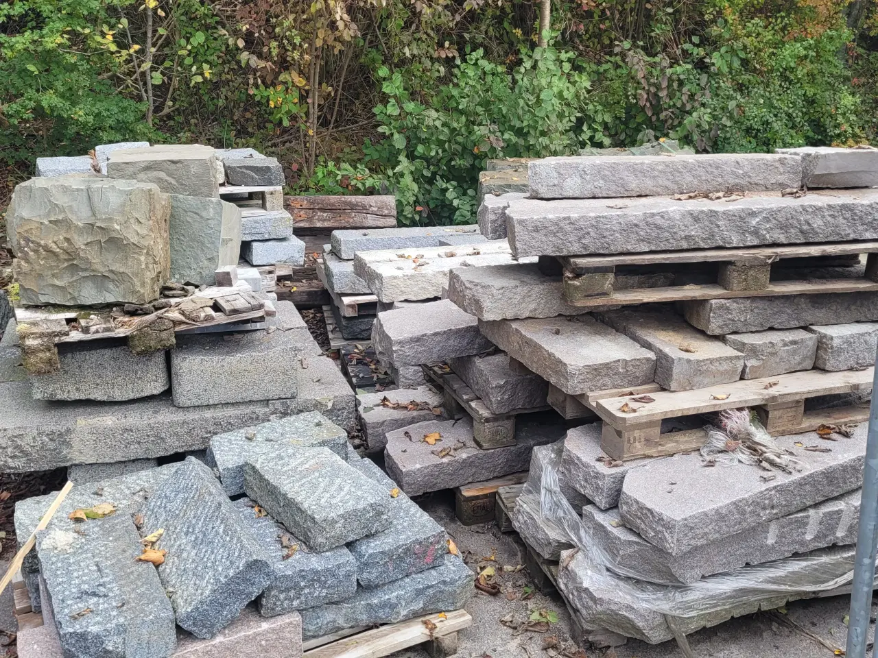 Billede 2 - Granit trappetrin/blokke/kanter blandet