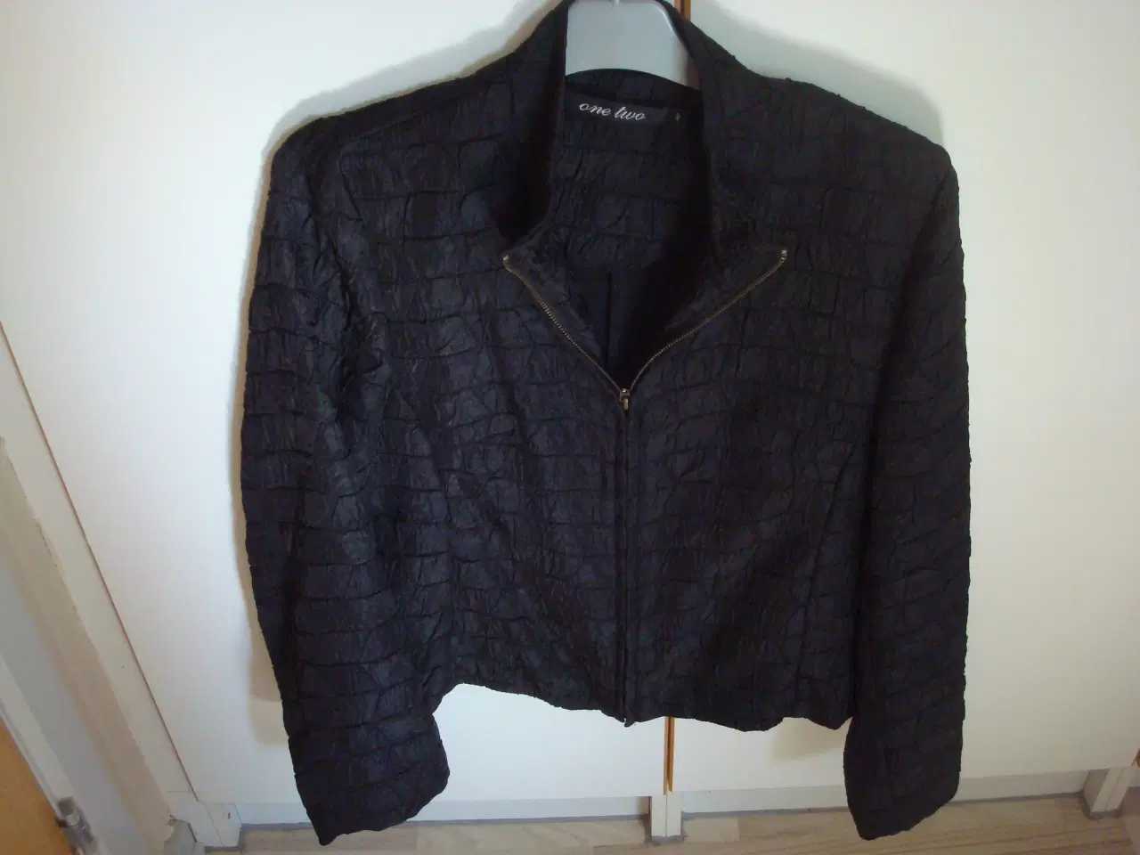 Billede 1 - Blazer, str. 40, One Two brugt 2 gange
