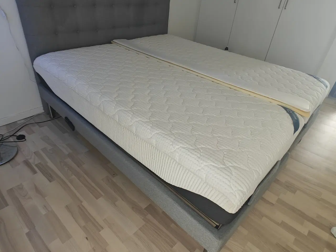 Billede 2 - Elevation senge med madras og topmadras