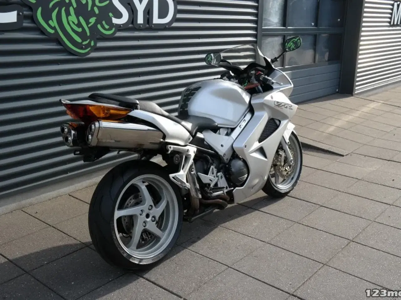 Billede 3 - Honda VFR 800 F MC-SYD       BYTTER GERNE