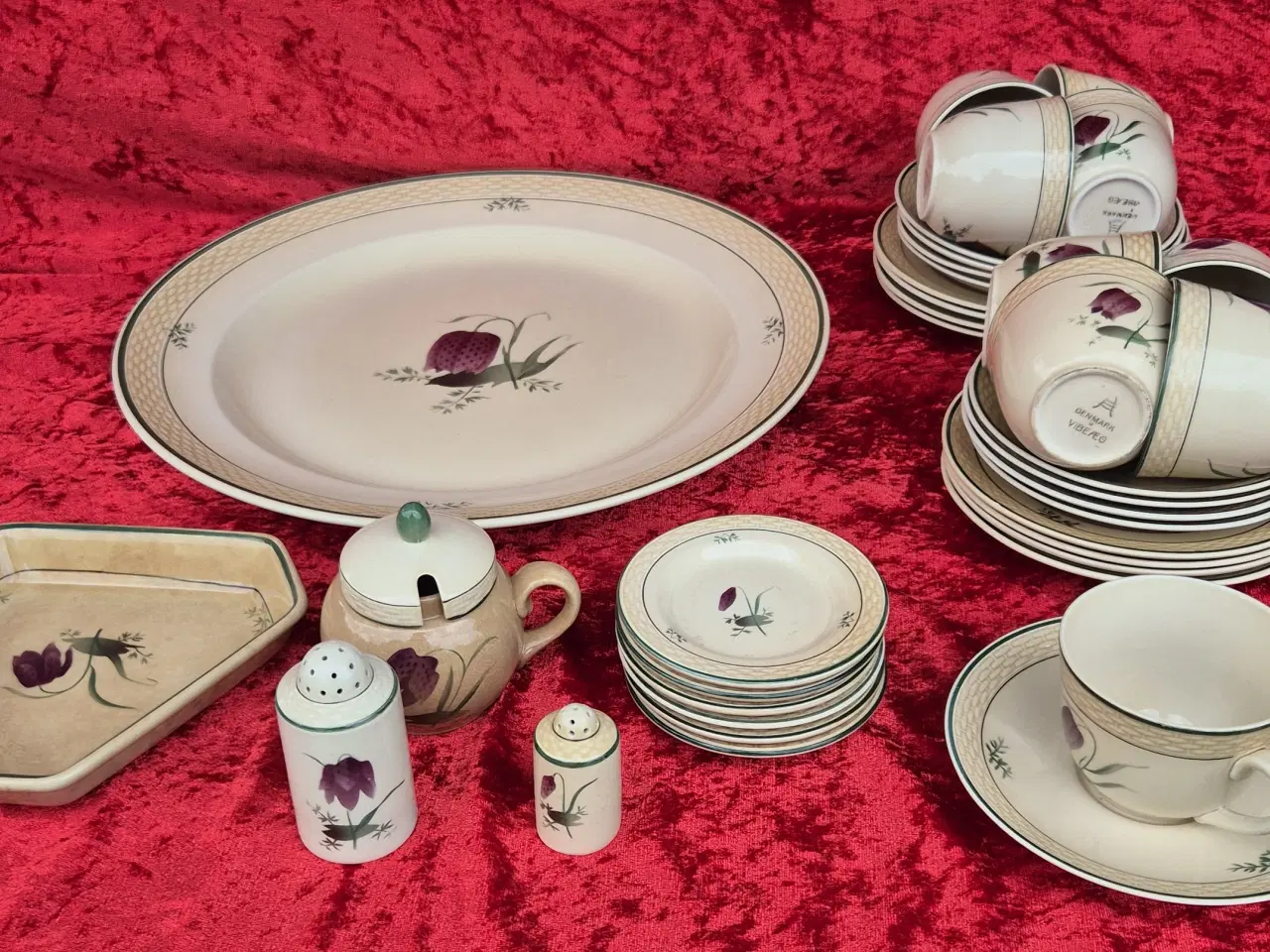 Billede 1 - Vibeæg Aluminia -- Spisestel / kaffestel dele