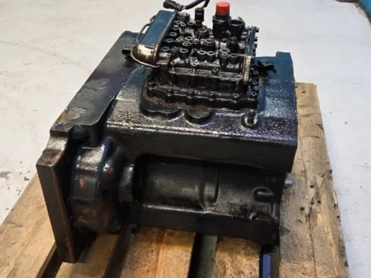 Billede 9 - Deutz Agrotron 90 Gearkasse Hus 04423301