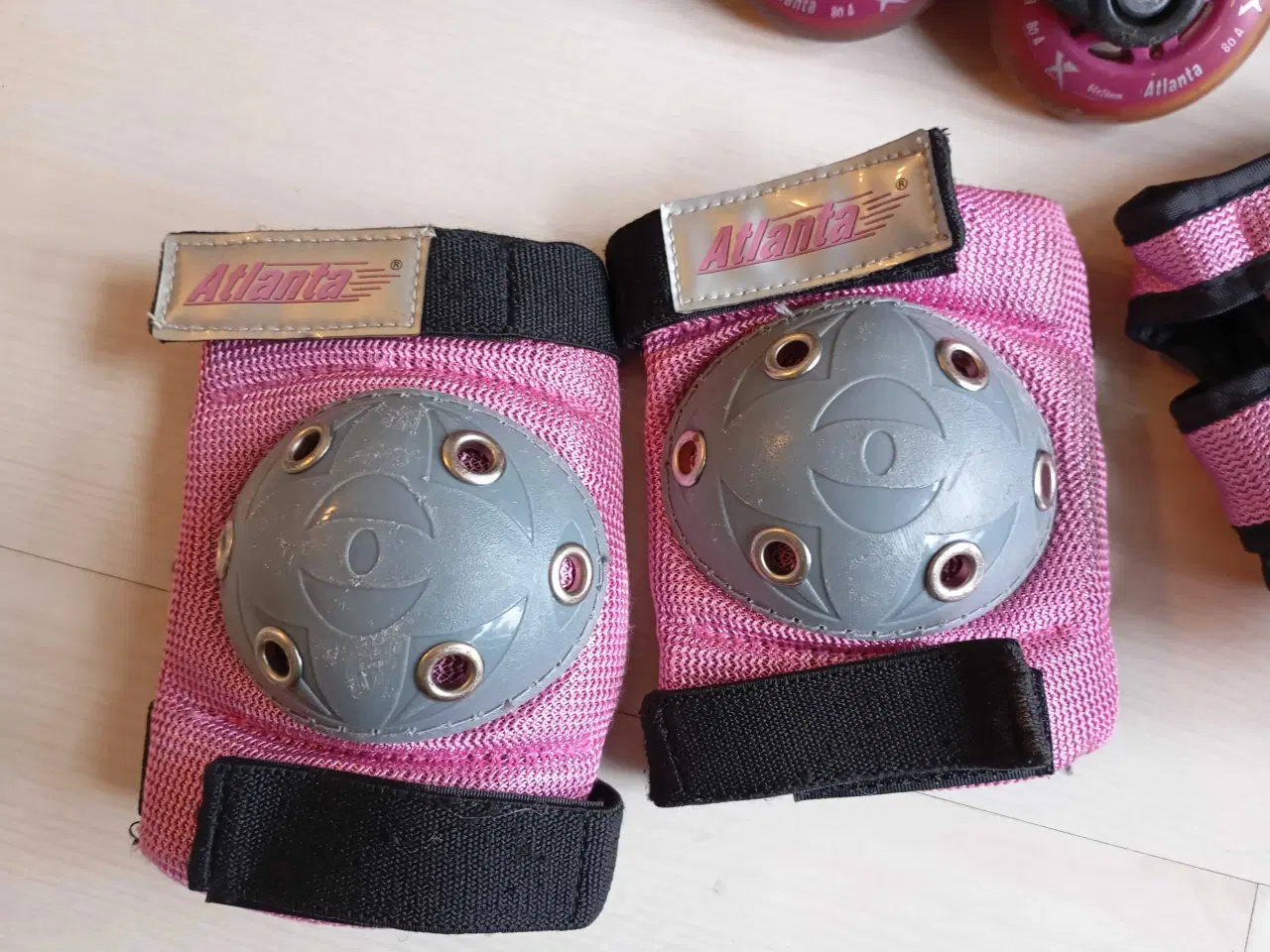 Billede 2 - Børne skøjter inliners. Str. 31-34.