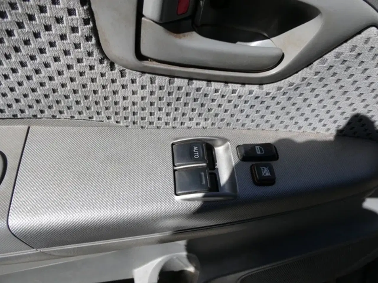 Billede 5 - Toyota HiLux 2,5 D-4D 120 Ex.Kab 4x4 SR5