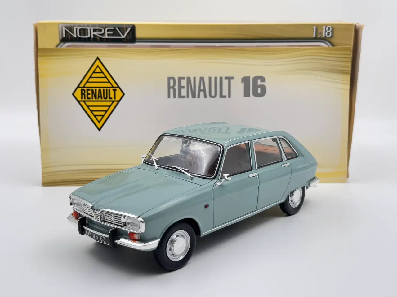 Billede 1 - 1968 Renault 16 Sjælden Renault - 1:18