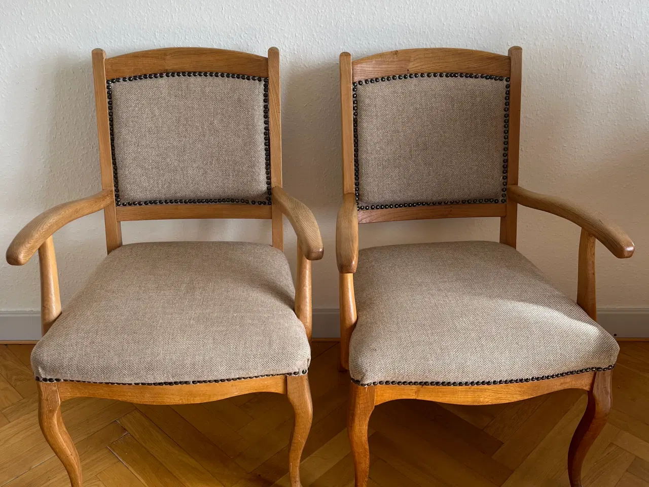 Billede 17 - Gamle møbler gives væk