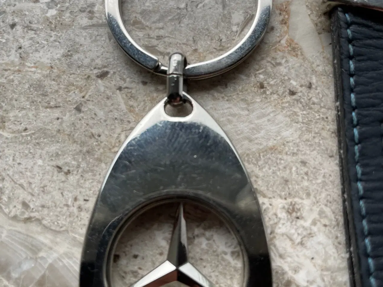 Billede 2 - VW nøglering i metal og læder