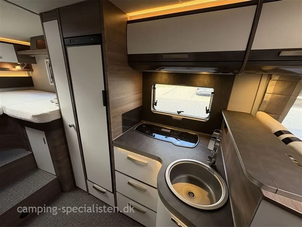 Billede 13 - 2020 - Knaus L!VE I 700 MEG 160 HK   Knaus L!VE I 700 MEG 2020 - kan nu ses hos Camping-Specialisten.dk