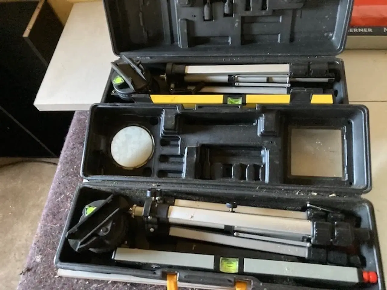 Billede 1 - Laser vaterpas på stativ sælges !!