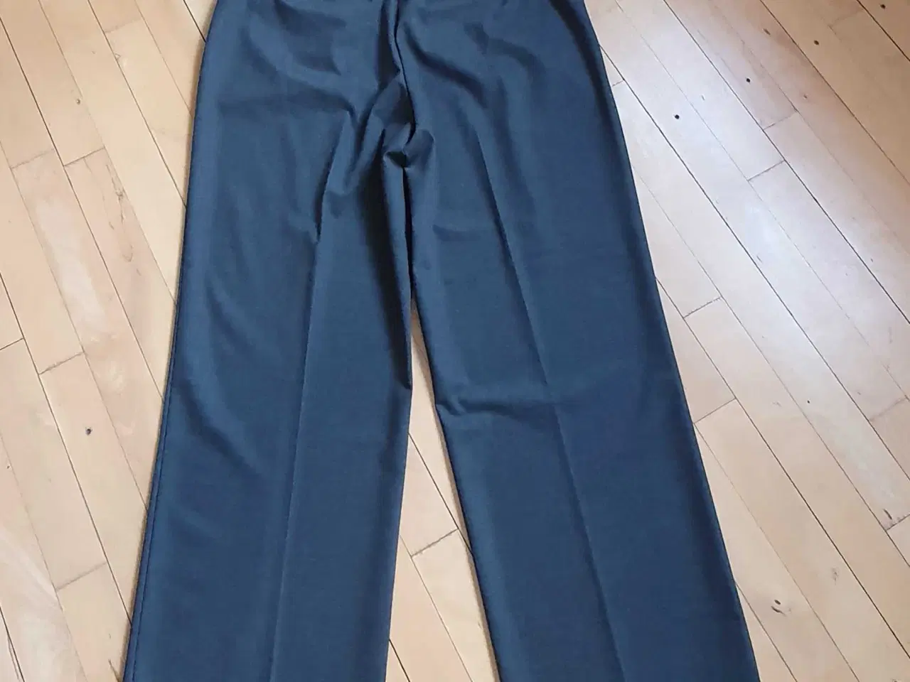 Billede 6 - Vero Moda habitbukser med brede ben 😊