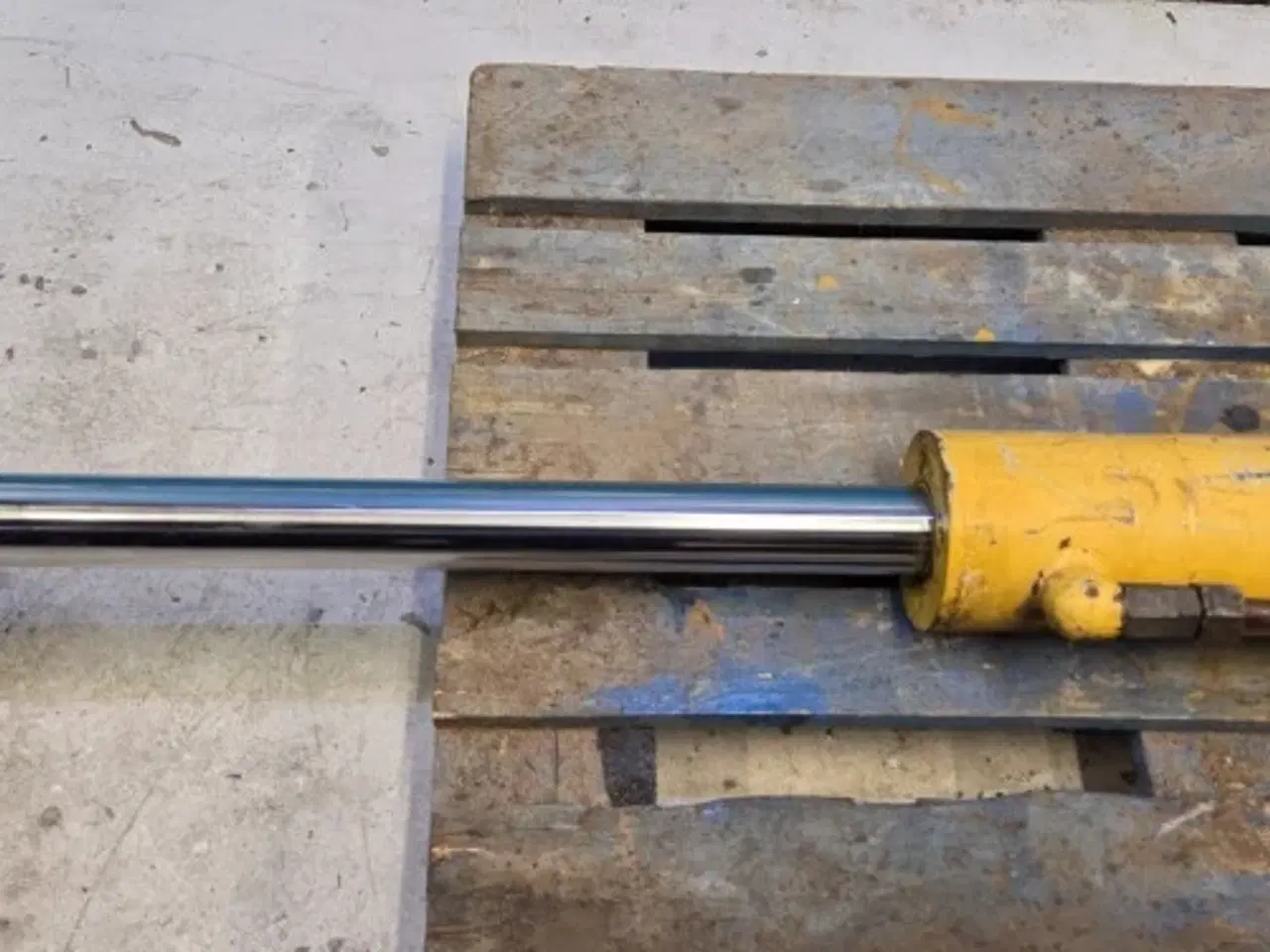 Billede 13 - Ford 675D Cylinder F1NNB577CA